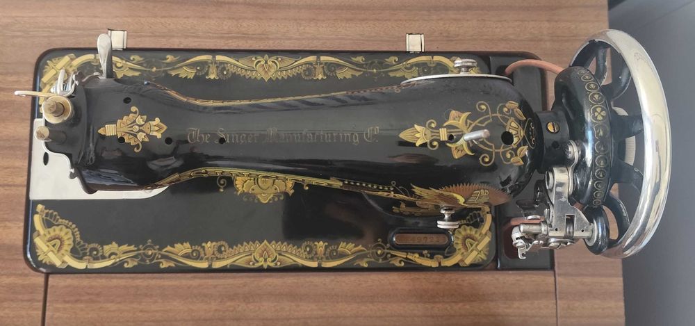 Máquina de Costura Antiga SINGER (Centenária - 1926) – Peça de Coleção / Decoração