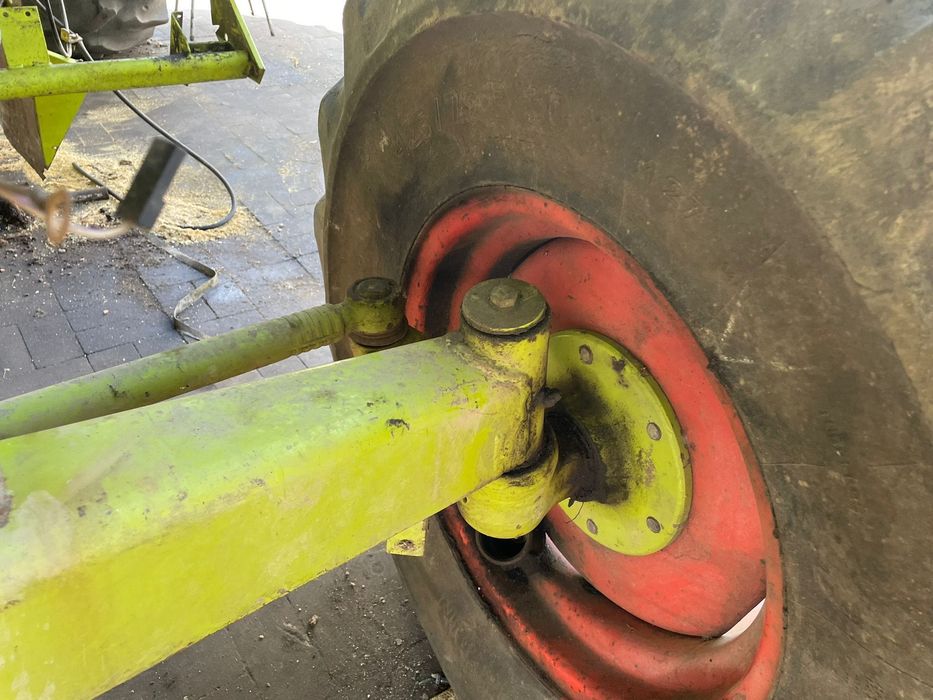 Claas Dominator 118 maxi SL kola tyl dobry stan Piasta zwrotnica