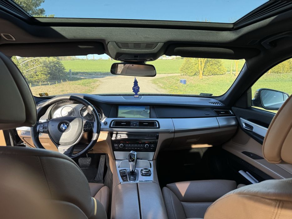 BMW Seria 7 740d dociągi masaże itp