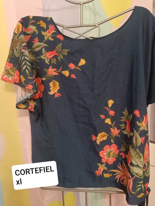 Cada peça 5 euros. Roupa variada