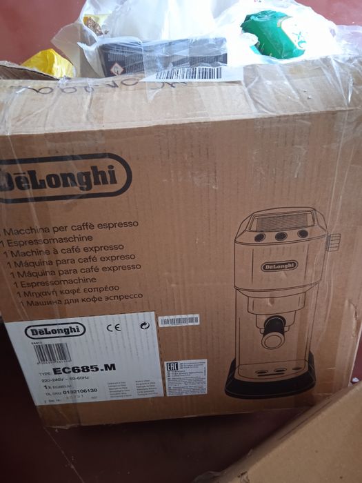 Кавомашина Кавоварка Delonghi 685 М  нова