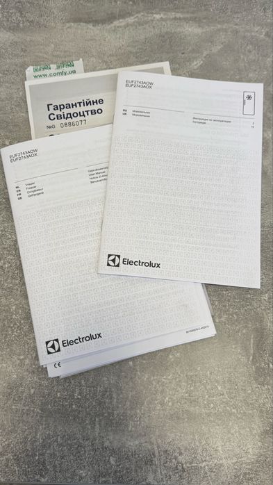 Продам морозильную камеру ELECTROLUX EUF2743AOW