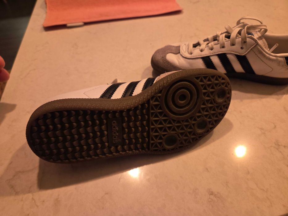 Adidas Samba de criança em bom estado