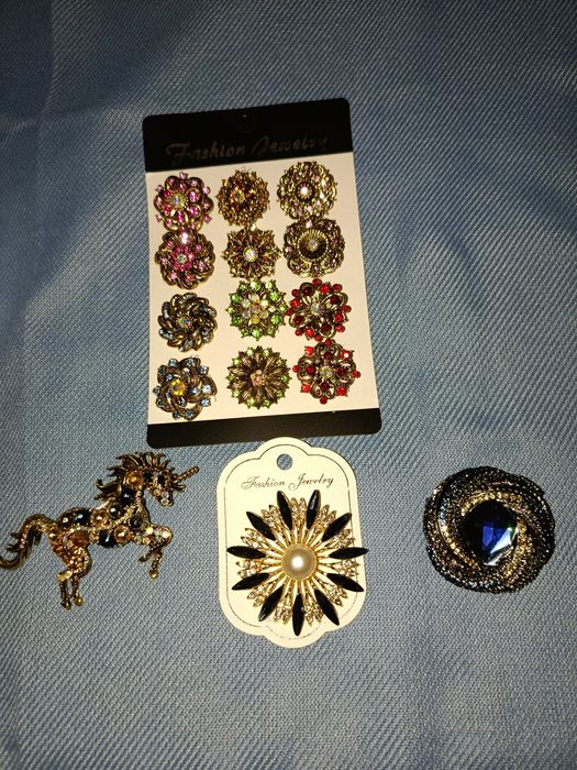 Продам брошки ,брошки-кулони