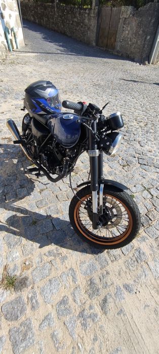 Mash Seventy Five 125 café racer