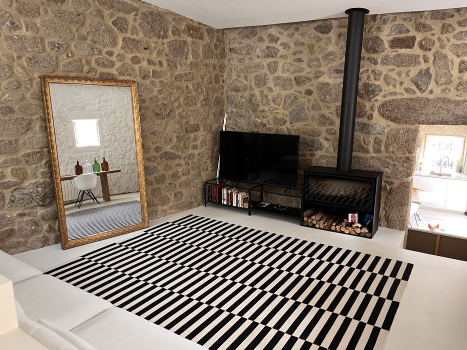 Moradia de Pedra - Venda Particular