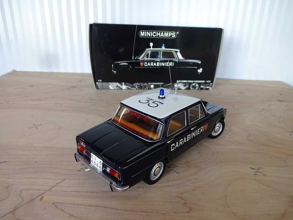 Alfa Romeo Giulia Carabinieri 1/18