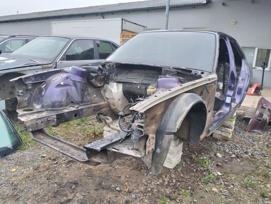Кузов з документами BMW e34, 525i, technoviolett