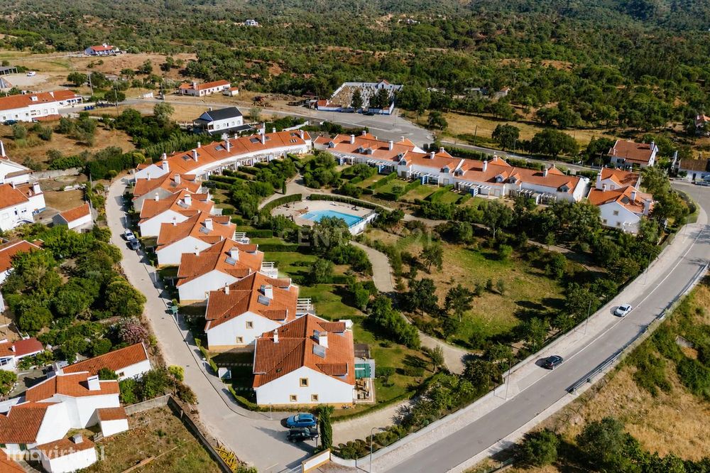 Moradia T4 de Charme em Condomínio Privado | São Francisco da Serra