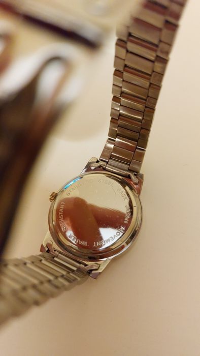 Relógio de Quartzo "Sunburst"