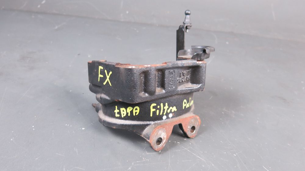 Jaguar XF X250 2.2d łapa uchwyt mocowanie filtra paliwa