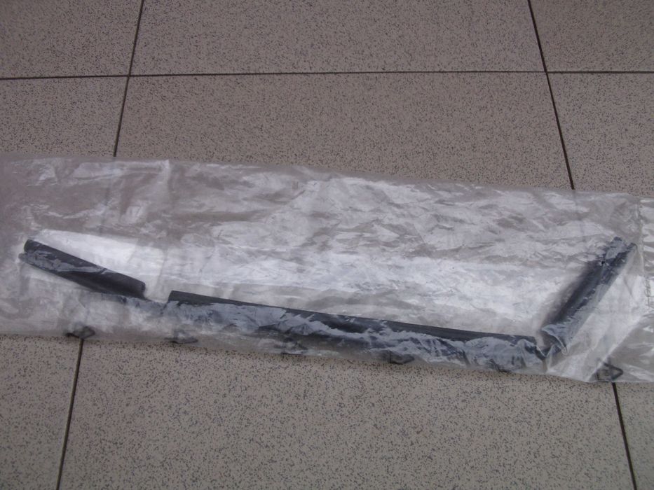 Уплотнитель двери посудомоечной машины Electrolux