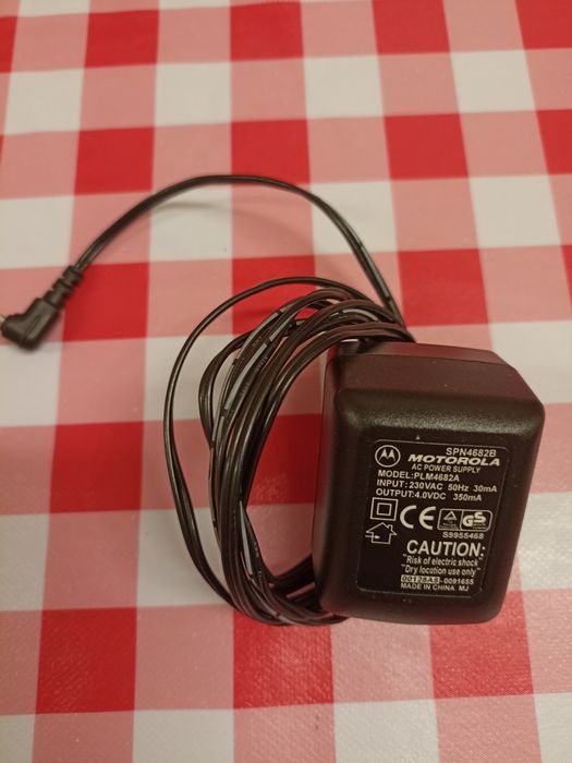 Original Motorola Charger SPN4682B / PLM4682A, 4.0 VDC, 350 mA64751956990082120