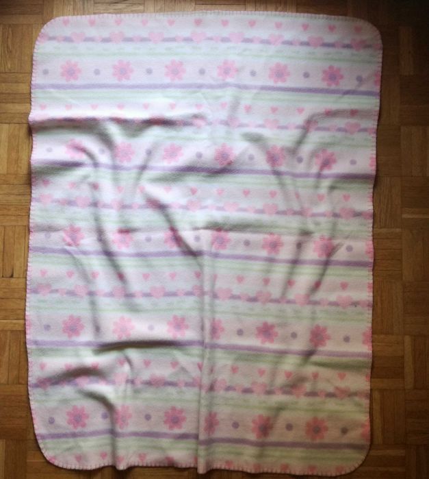 Mięciutki kocyk z różowym wzorem, 80 x 100 cm
