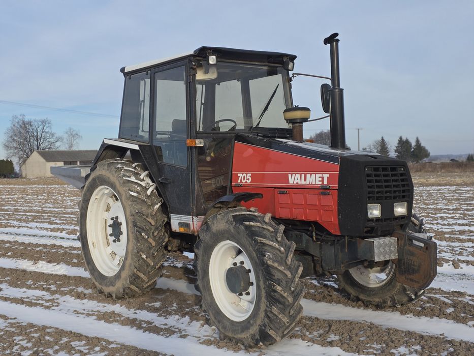 VALMET 705 4x4 4cyl+ Turbo - półbieg