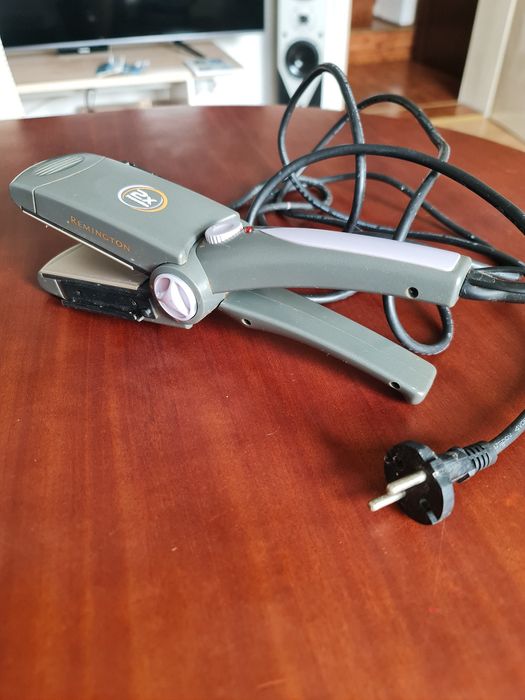 Prostownica do włosów Remington 2x Protection