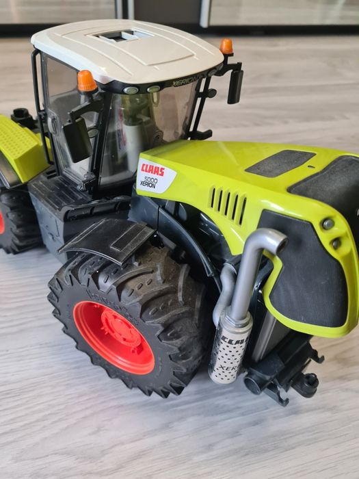 Traktor class xerion 5000 dla dzieci