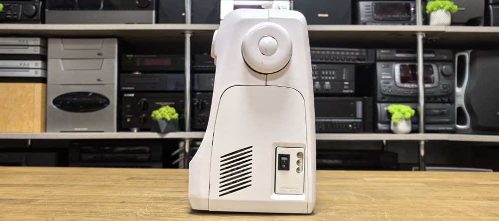 Швейна машинка AEG D-76297