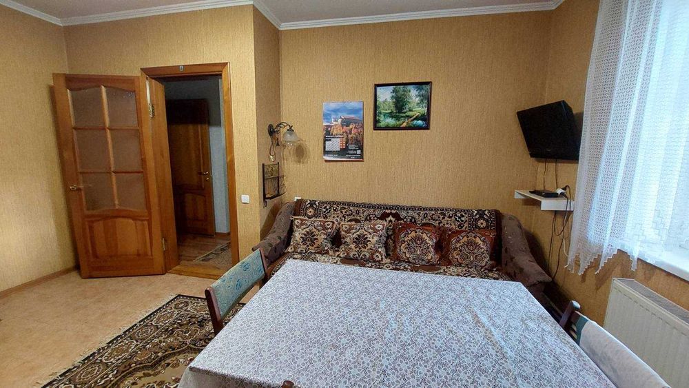 Продаж  будинку . 12сот. землі.