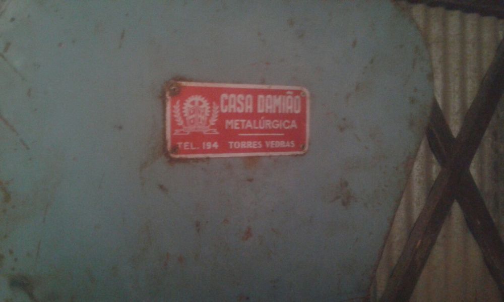 Esmagador de Uvas Elevatório