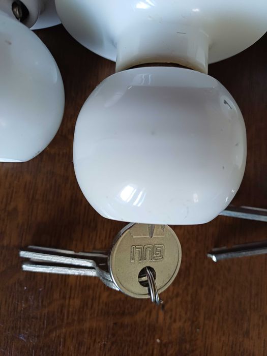 Міжкімнатні ручки