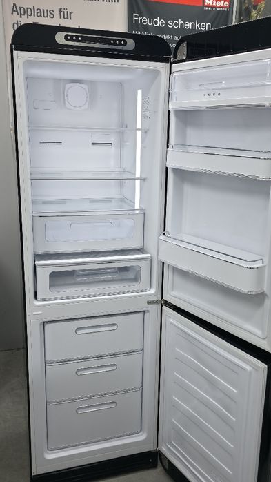 Ретро холодильник Smeg FAB32RBL5 NoFrost Чорний глянець Італія