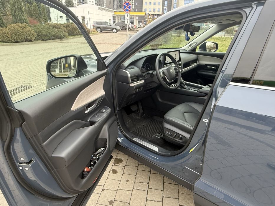 Авто Toyota Grand Highlander Hybrid Limited 2.5 гібрид 2024 рік