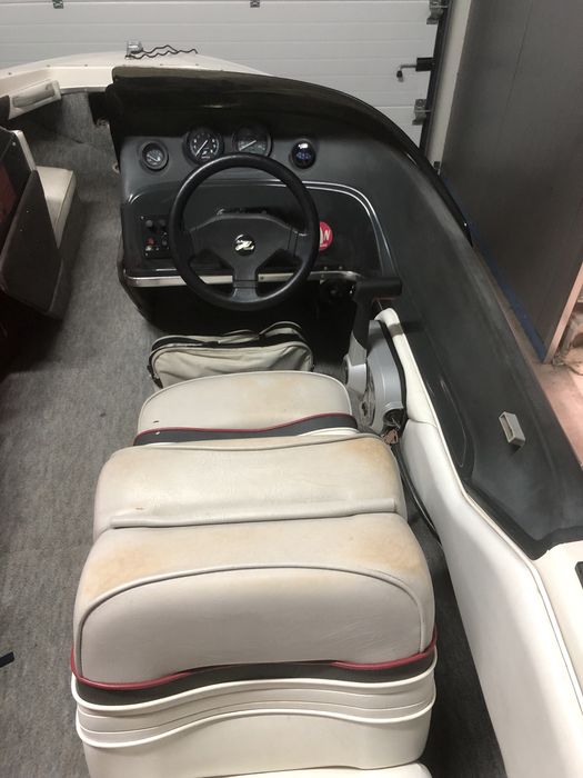 Barco SeaRay proa aberta , Motor Novo