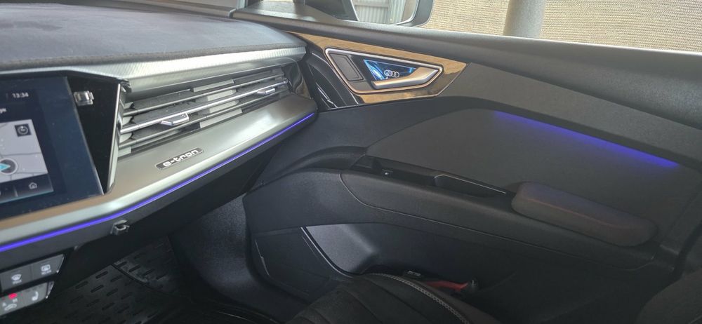 Продам Audi Q4 e-tron.40