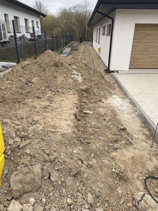 ogrodnik, ogród, skalniaki, plaze , kamien naturalny