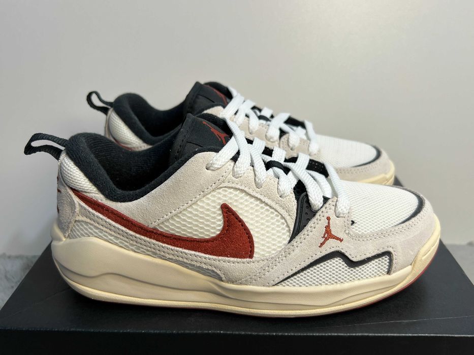 Buty sportowe Nike air Jordan CMFT ERA (GS) 37,5