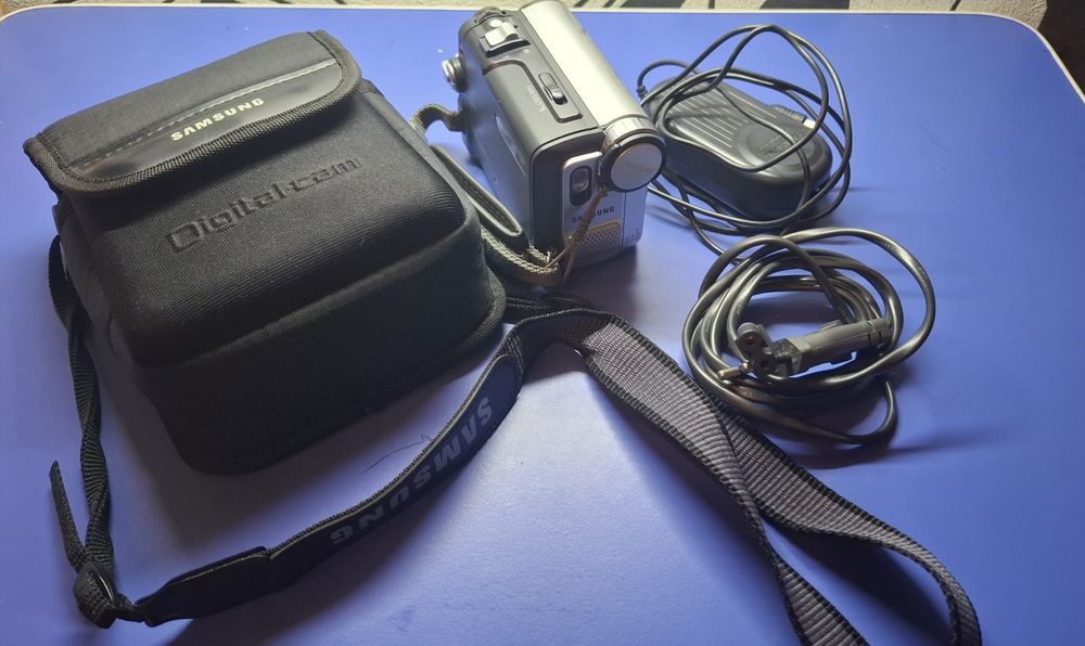 Видеокамера SAMSUNG