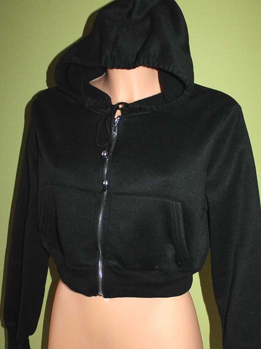 Krótka bluza z kapturem Roz. S