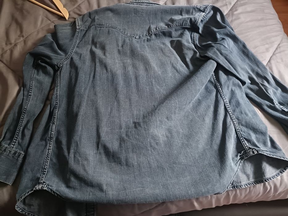 Vendo camisa de ganga azul Levi's