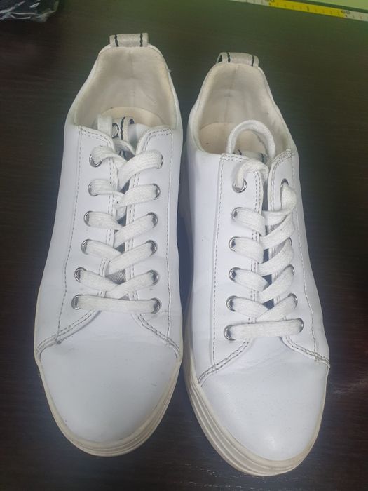 Buty Guess oryginalne 38