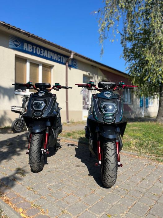 Corso Hurricane 2500 w Літій залізо фосфат 72v40ah