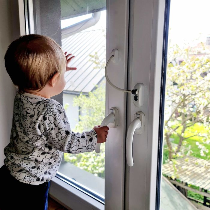 Zabezpieczenie okien drzwi blokada dla dzieci ochrona okna, linka stal