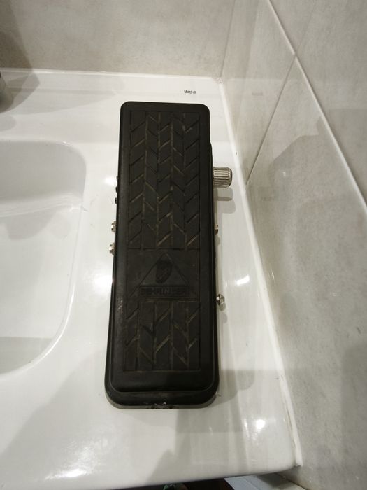 Pedal Hel Babe Behringer