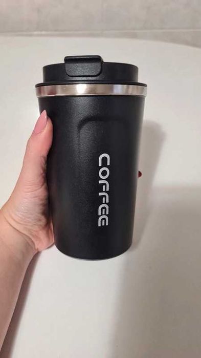 Copo térmico de aço duplo.