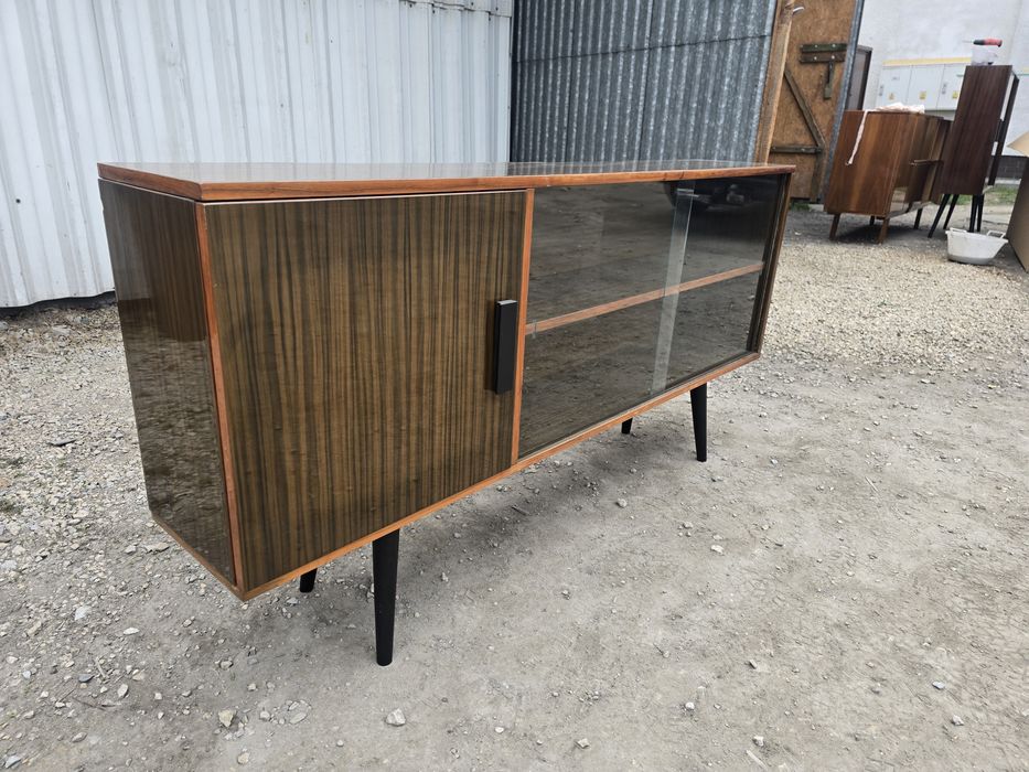 Komoda prl jamik pod TV