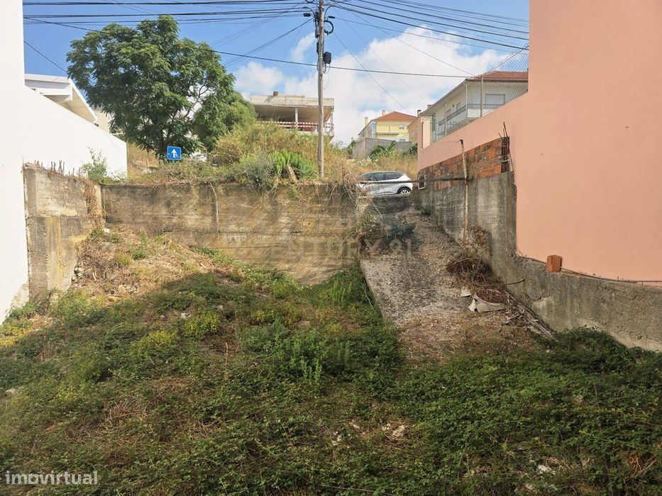 Moradia T3 em Casal de Cambra (concelho de Sintra)