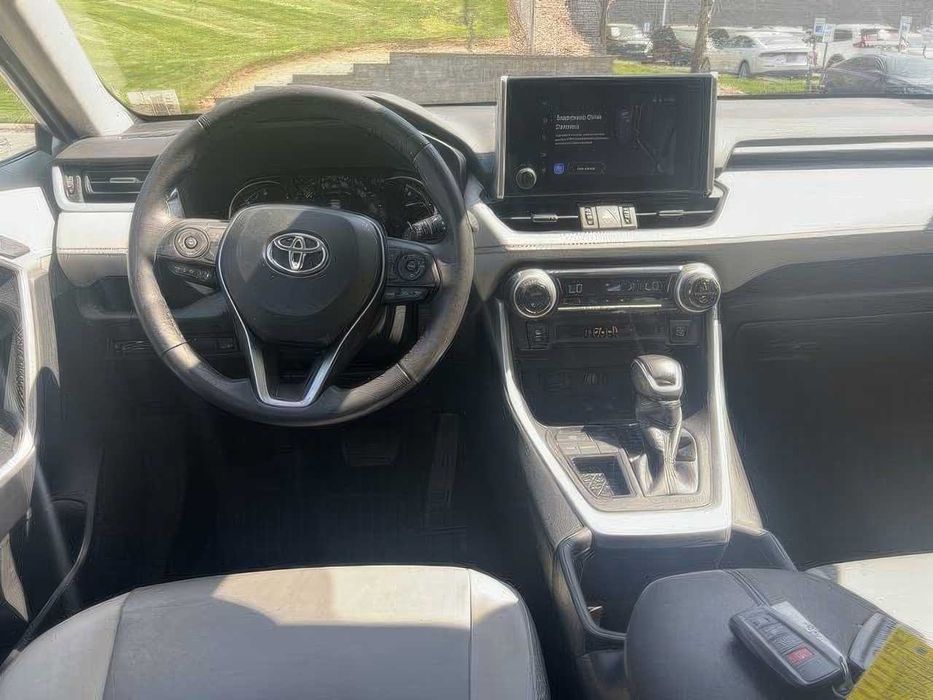 Toyota RAV4 Adventure      2023