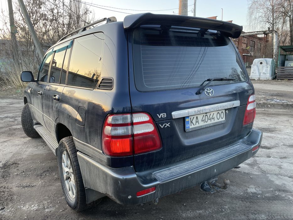 Toyota Land Cruiser 100