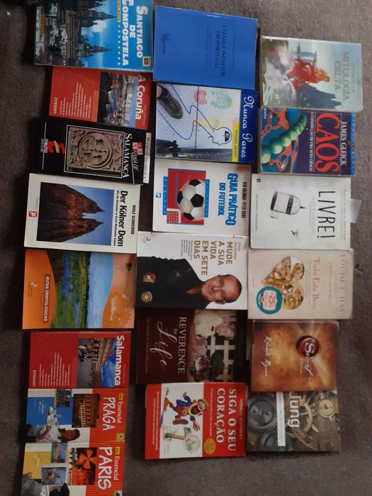 Livros variados para venda a bom preço.