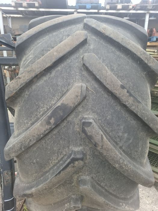 900 60 r32 opona Michelin dostepna od ręki bardzo ladny stan  cena bez felgi