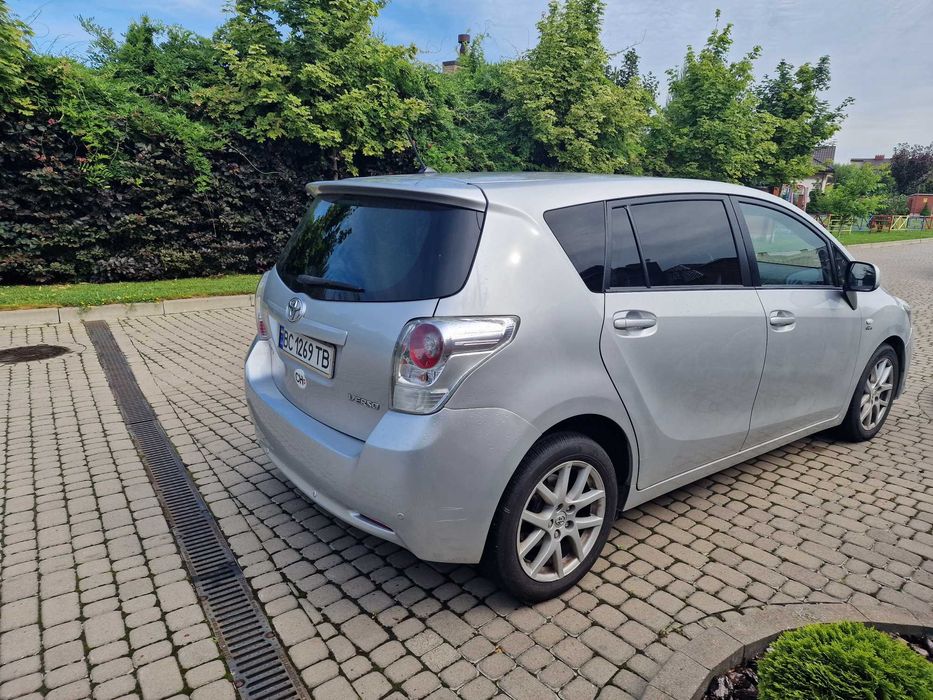Toyota Verso  АКП TOP комплектація!