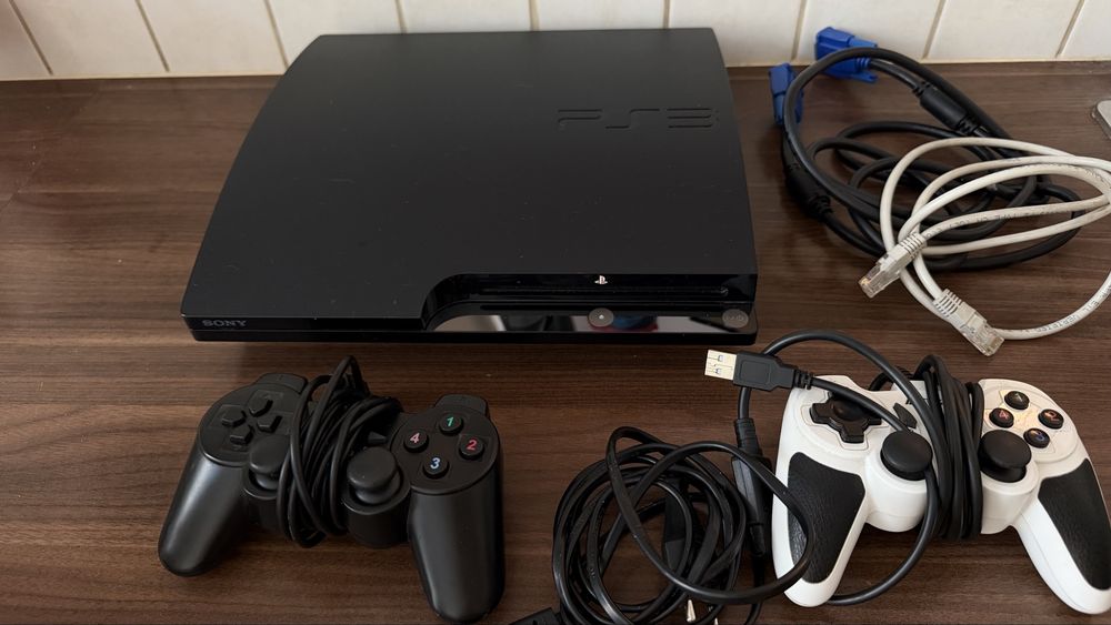 PS3 Slim 500GB CECH-2501 | 2 Pady + Kable