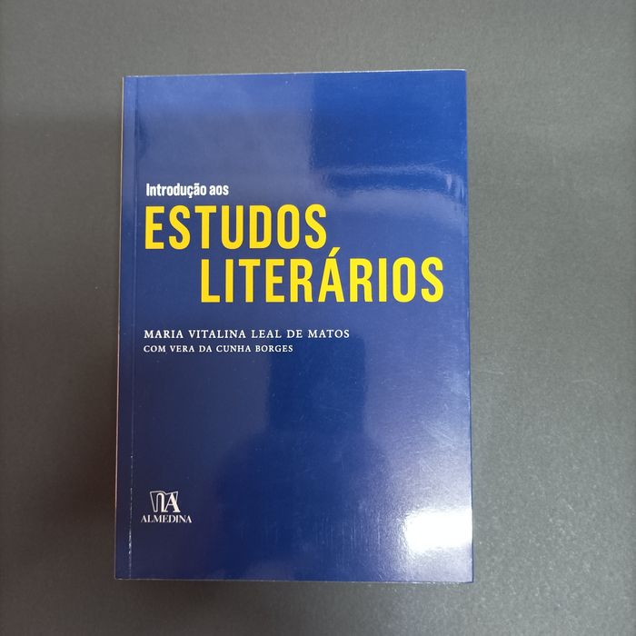 Introdução aos Estudos Literários

de Maria Vitalina Leal de Matos e V