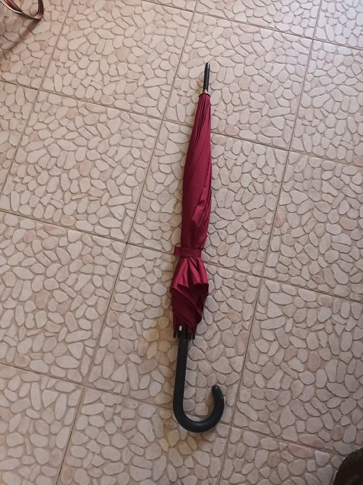 Guarda chuva usado64750793640451120