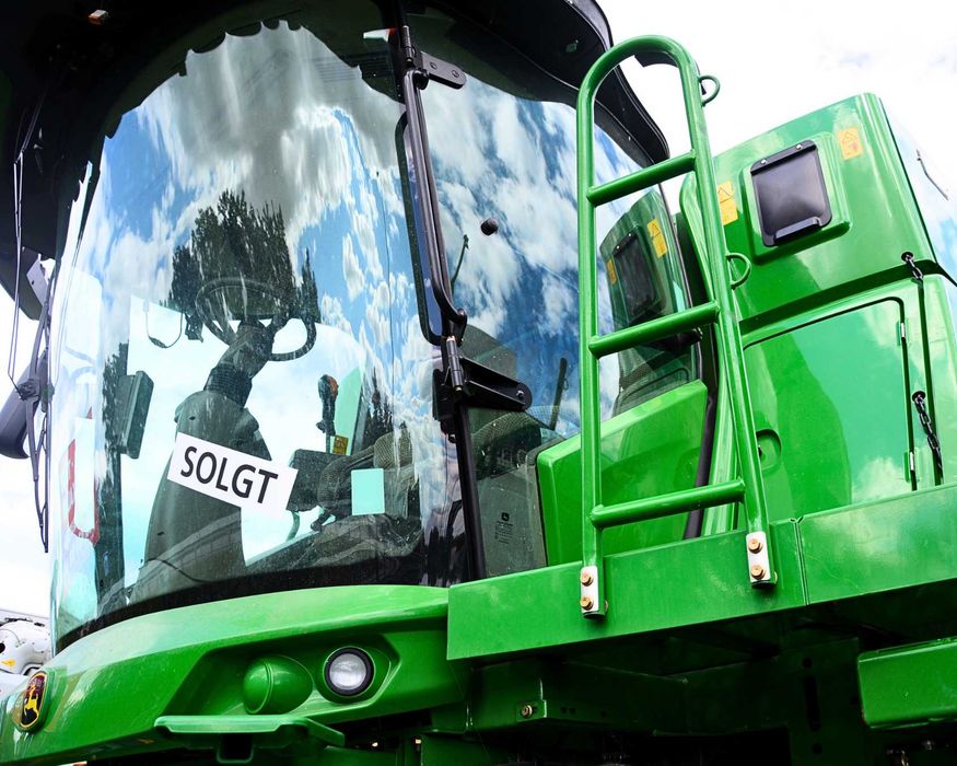 John Deere S670I